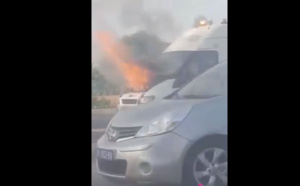 Vidéo : Incroyable, une ambulance prend feu sur l’autoroute 