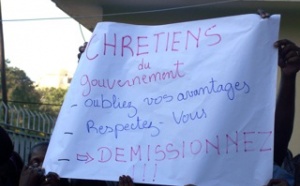 [Audio/Vidéo] : Echauffourées devant la cathédrale après un discours de l'archevêque