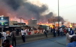 Urgent – Un violent incendie ravage encore « Parc Lambaye » de Pikine