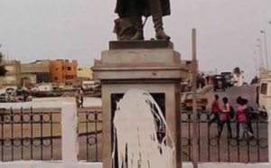 Arrêt sur image – Saint-Louis : La statue de Faidherbe barbouillée…