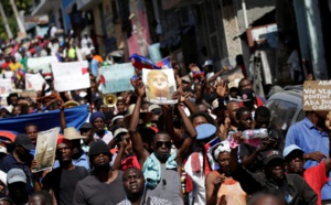 A Port-au-Prince, un millier d'Haïtiens manifestent contre les injures de Trump