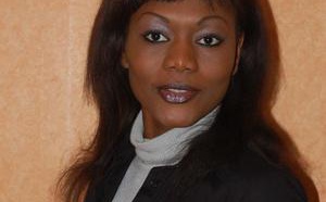 100% PEOPLES À PARIS: Tange à la rencontre de Maty qui délocalise la 4 eme Editions du Gala CHIC&amp;GLAMOUR à Dakar. Regardez