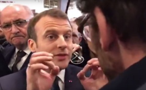 Salon de l’agriculture : Macron s’énerve contre un céréalier qui l’a «sifflé dans le dos»