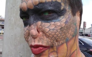 Elle dépense 60.000 dollars pour devenir un "dragon" (Photos)
