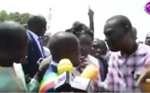 INSOLITE : Abdou Mbow submergé par la "furie" des partisans d'Idrissa Seck