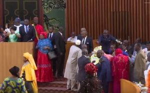 Le film de la bagarre lors de l'adoption de la loi sur le Parrainage à l'Assemblée nationale