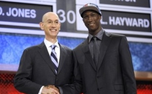 Le Senegalais Pape Sy (22 ans) a été drafté au deuxième tour (53eme choix) par les Atlanta Hawks (NBA).