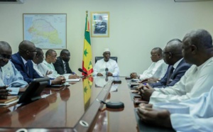 Macky Sall a reçu les familles des victimes du drame de Demba Diop