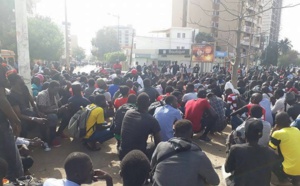 Avenue Cheikh Anta Diop : Les forces de l’ordre désertent, les étudiants font la pluie et le beau temps