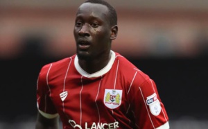 Famara Diedhiou suspendu six matchs pour avoir craché sur un joueur de Birmingham