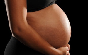 Prêtes à tout pour éclaircir la peau de leurs enfants à naître !