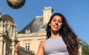VIDEO - A 18 ans, elle humilie des footballeurs professionnels !