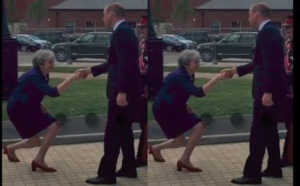 Royaume-Uni : Theresa May fortement critiquée pour son geste de politesse envers le Prince William (photos)