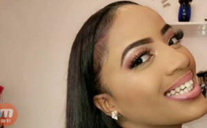 Photos : Betty exhibe sa dentition et son joli sourire