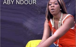 INSOLITE  : Aby Ndour saccage le véhicule de son mari