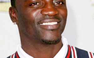 Akon parle de sa foi : «Je ne fume pas, je ne bois pas d'alcool et je prie cinq fois par jours»