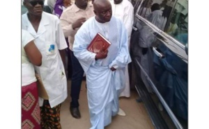 Idrissa Seck déambulant avec un exemplaire du Coran à Pikine, ce qui s'est réellement passé 