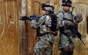 USA : Une juge bloque la loi interdisant aux soldats de révéler leur orientation sexuelle
