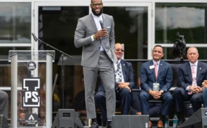 USA: flot de soutiens pour LeBron James, insulté par Trump, y compris de Melania