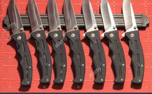 Egorger un mouton, éplucher les pommes de terre, trancher les oignons, éventrer un homme… : L’insécurité de la vente des armes blanches à l’approche de la tabaski