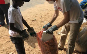 Photos: S.E.M ,l 'Ambassadeur de la Grande Bretagne au Sénégal Hodgson George, journée de nettoyage sur la corniche Est (Dakar)