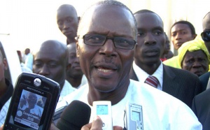 POLEMIQUE SUR «L’ACHAT » DE L’AVION PRESIDENTIEL : Tanor Dieng parle d’un «vrai scandale», Adama Sall de «faux débat»