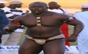 6E EDITION DRAPEAU FARBA SENGHOR, LE 12 DECEMBRE A DEMBA DIOP : Face à Boy Kaïré, Ness entre deux âges
