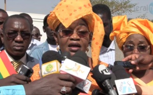 Aida Mbodj outrée par la danse de Macky Sall:« je ne peux pas me permettre de danser, regardant les Sénégalais souffrir »