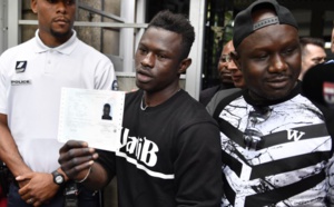 Mamoudou Gassama a obtenu la nationalité française, selon le décret de naturalisation paru au Journal officiel mercredi.