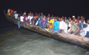 Vidéo – Une pirogue de migrants arraisonnée par la douane sénégalaise