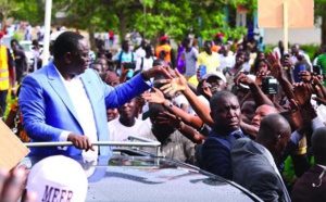 VIDEO- Macky Sall aux étudiants : « Au-delà des connaissances, c’est un esprit critique qui s’acquiert autour des valeurs de solidarité et d’entraide »