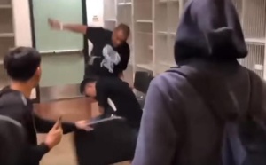 VIDEO - USA: un enseignant riposte à coups de poing aux insultes racistes d’un lycéen