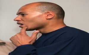 Karim Wade tout seul dans sa famille : Sa mère et sa soeur lui demandent de quitter la politique