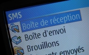 Trahi par des SMS : Un homme perd sa petite amie