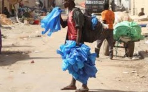 Environnement: 193 mille tonnes de sachets plastique dans la nature