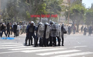 [Photos-Vidéos] La confrontation n'a pu être évitée...Suivez le mouvement des forces de l'Ordre en direction des emeutiers