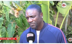 Akon va rendre hommage à son père 