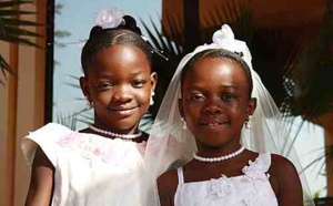 Rapport : les mariages d’enfants font perdre des milliards de dollars à l'Afrique