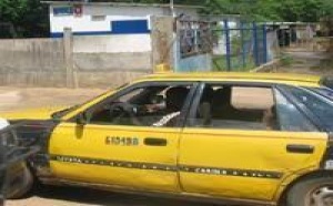 IVRE MORT A DEUX HEURES DU MATIN : Le vieux taximan range son taxi au fond du Canal 4 et perd son dentier