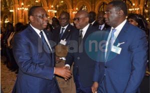 Les images de la séance de dédicace du livre "Le Sénégal au cœur" de Macky Sall à l'hôtel Inter- Continental de Paris