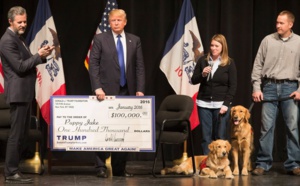 La fondation Trump se dissout, Trump banni de toutes lesassociations caritatives