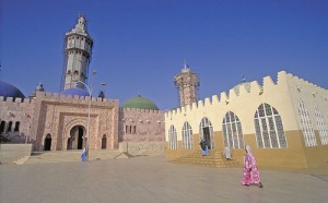 Les politiciens invités à se plier aux injonctions de Touba (politicien)