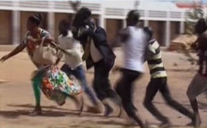Apres avoir attaqué une jeune fille, les agresseurs sauvés d’un lynchage par l’ex-ministre de l’Intérieur Cheikh Tidiane Sy