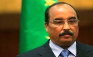 VIDEO - Mauritanie: la tribune d’honneur s’effondre, le président Aziz a frôlé la mort (Vidéo)