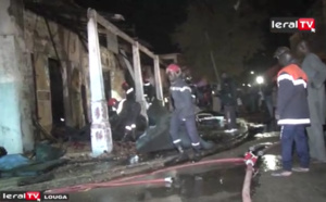 VIDEO - Louga : Deux magasins, situés à la place Yacine Boubou prennent feu