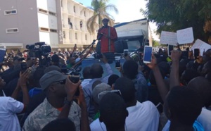 Campagne Présidentielle 2019: Sonko déroule à  Dakar et s’offre un bain de foule à l’Ucad