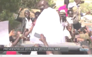 L'accueil triomphal du candidat Idrissa Seck dans son centre de vote à Thiès