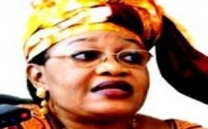 En déplacement à Tambacounda : Aida Mbodji se fait chiper son téléphone portable d'un coût de 800 000 francs