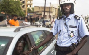 Ça chauffe ! Vive discussion entre le diplomate sans permis et le policier Amoul Yakaar