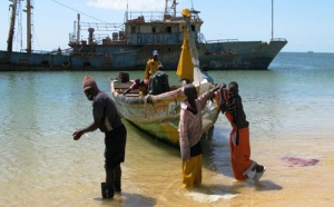 Pêche illégale est non règlementée par des navires étrangers